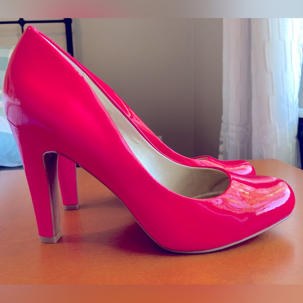 Brand New Jessica Simpson Fuchsia Heels
